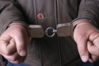 Пьяный отец в Иркутской области избил годовалого ребенка, чтобы успокоить