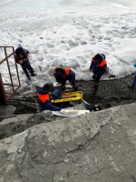 Девушка пострадала в Листвянке из-за обрушения лестницы на берег Байкала