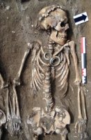 Парное погребение с кольцами из белого нефрита нашли археологи на Байкале