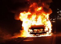 Угнанный в Иркутске автомобиль сожгли в Усольском районе