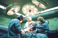 Хирурги ИОКБ удалили пациентке гигантский шейно-загрудинный зоб