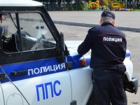 В Усолье-Сибирском сотрудники ППС по горячим следам задержали группу подозреваемых в грабежах