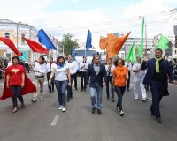 Около 45 тыс. человек прошли в карнавальном шествии по Иркутску