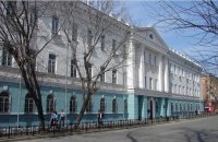 Доцента кафедры медуниверситета в Иркутске подозревают во взятке в 18 тысяч рублей