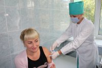 Усольчане могут обратиться в поликлинику за прививкой еще в течение двух недель