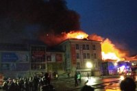 В Ангарске во время пожара из торгового центра эвакуировались более 100 человек