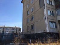 В Ангарске рухнула облицовочная плита панельной пятиэтажки