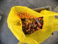 В иркутском аэропорту задержали жителя Улан-Удэ, перевозившего наркотики в конфетах