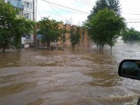 В городе в Иркутской области из-за наводнения рухнул мост