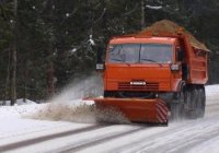 Дорожная служба Иркутской области вышла на уборку трасс региона с 4 утра