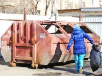 Уже десять усольчан обратились в управляющую компанию «Усольская» с жалобой на то, что нет перерасчета за вывоз мусора, если человек выписался из квартиры