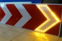 На федеральных трассах в Иркутской области установят новые знаки с «бегущим огнем»